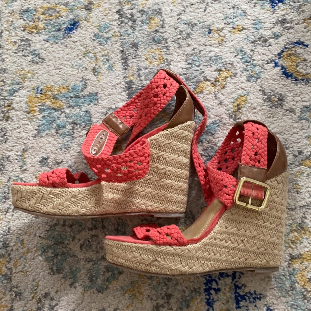 Steve Madden Pink Wedges - Picture 2 of 3
